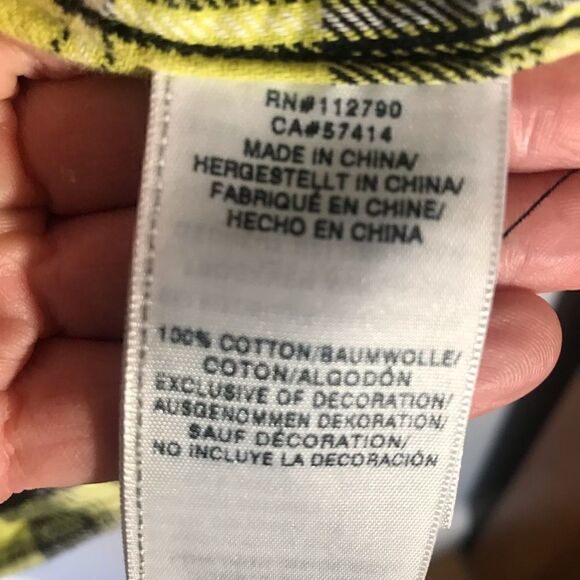 True Religion M Flannel Buttonup. Yellow/black/white plaid. Clueless Vibe!!!vmas - Picture 9 of 10